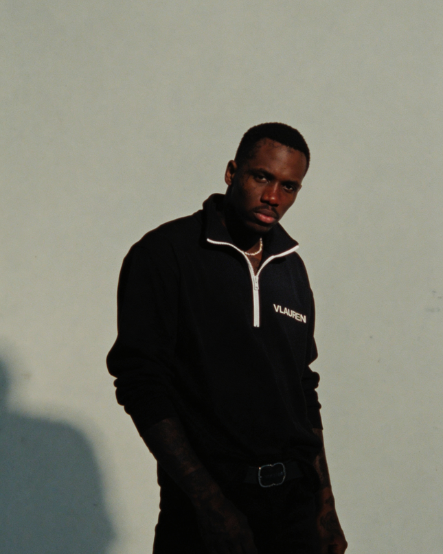 QUARTER ZIP