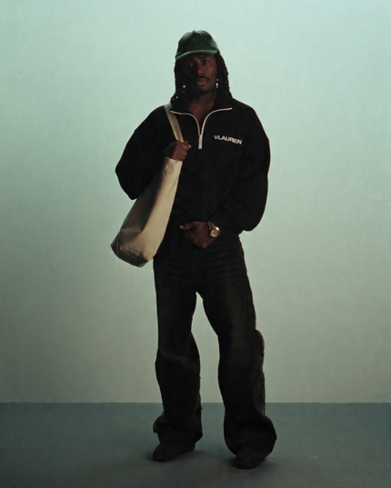 QUARTER ZIP